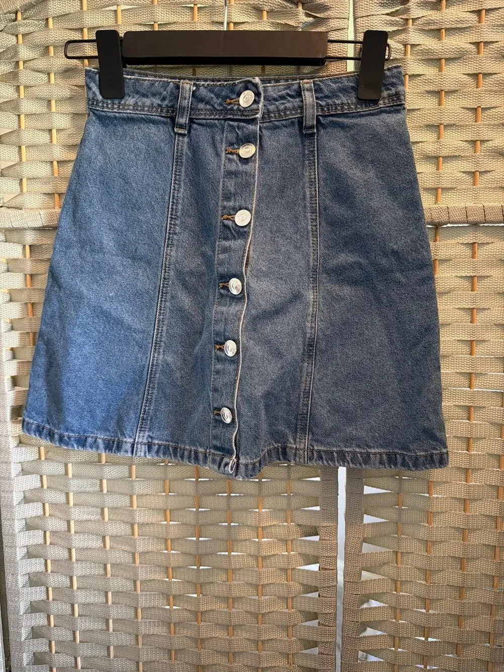H&M Divided High Waist A-Line Denim Mini Skirt Blue 0 Button Front Fit & Flare